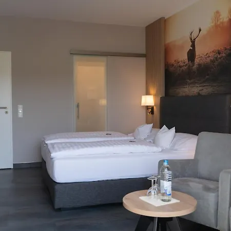 Zum Hohen Eimberg فندق