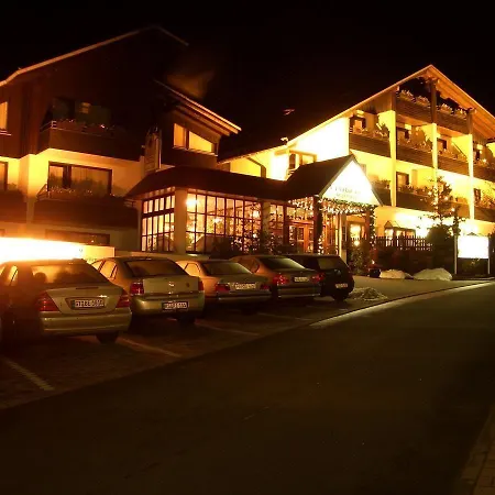 Hotel Zum Hohen Eimberg 4*
