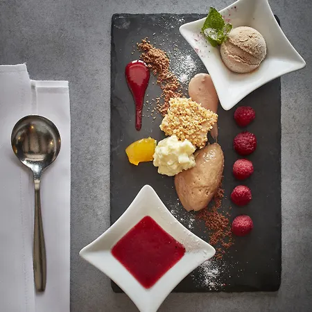 Zum Hohen Eimberg Otel