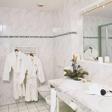 Zum Hohen Eimberg فندق