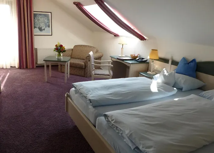 Отель Zum Hohen Eimberg