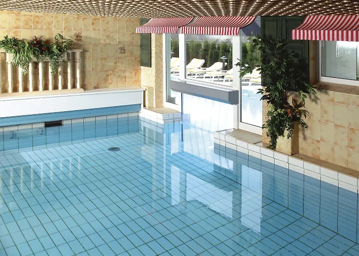 Отель Zum Hohen Eimberg