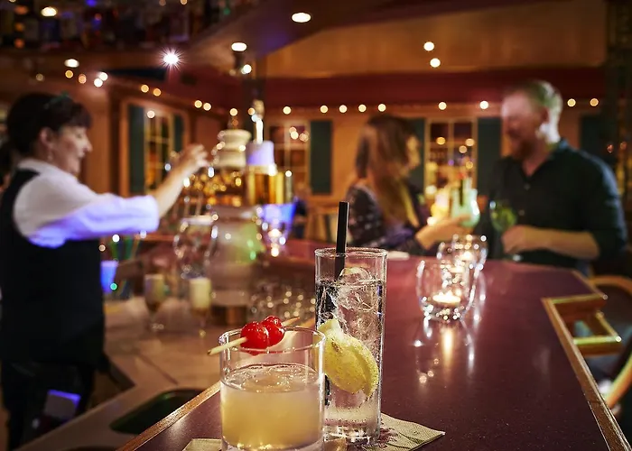 Отель Zum Hohen Eimberg 4*